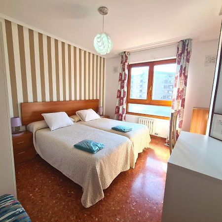 Dos Torres Tauriel - Espacioso Apartamento Con Impresionantes Vistas Y Garaje Privado Zaragoza Kültér fotó