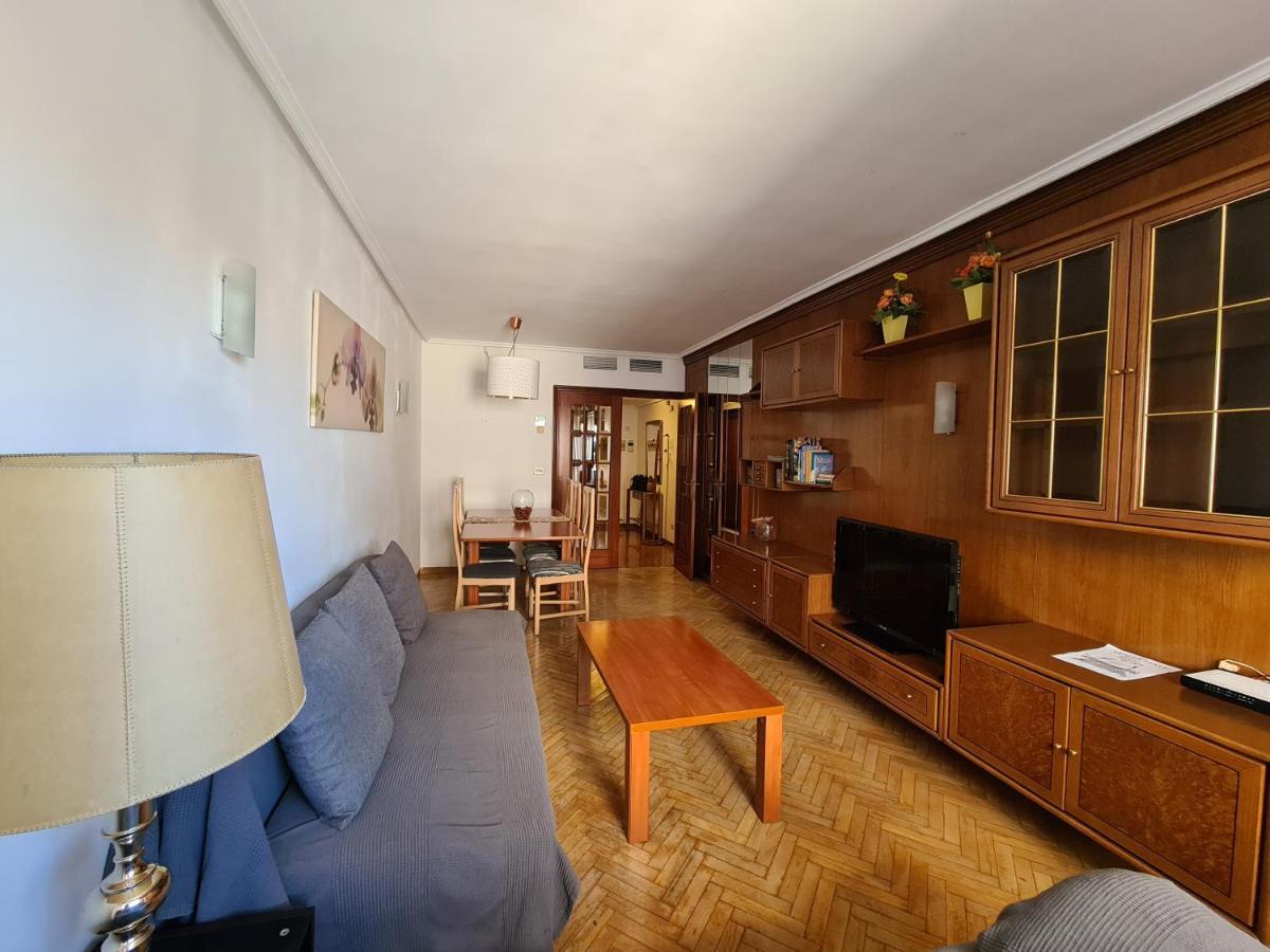 Dos Torres Tauriel - Espacioso Apartamento Con Impresionantes Vistas Y Garaje Privado Zaragoza Kültér fotó