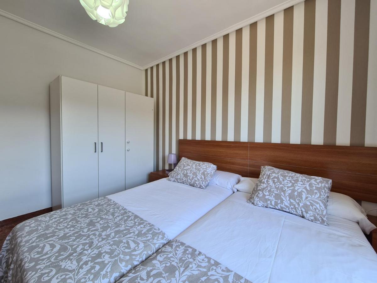Dos Torres Tauriel - Espacioso Apartamento Con Impresionantes Vistas Y Garaje Privado Zaragoza Kültér fotó