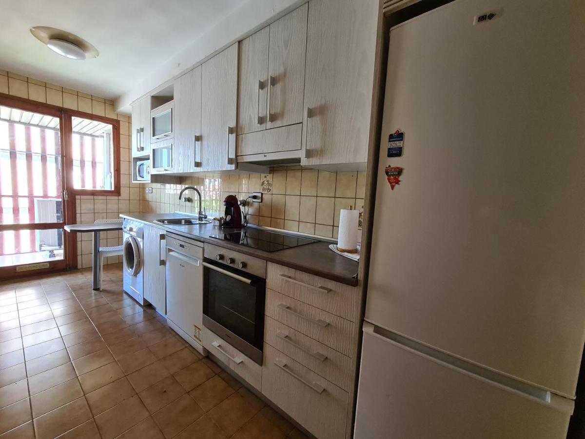 Dos Torres Tauriel - Espacioso Apartamento Con Impresionantes Vistas Y Garaje Privado Zaragoza Kültér fotó
