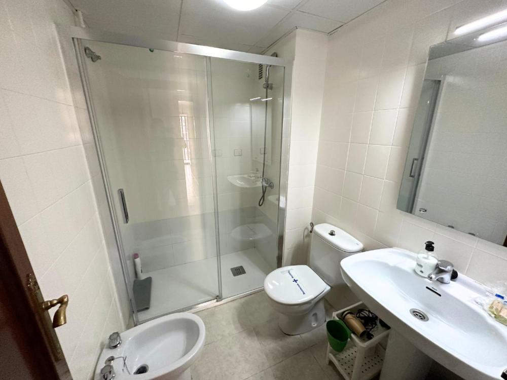 Dos Torres Tauriel - Espacioso Apartamento Con Impresionantes Vistas Y Garaje Privado Zaragoza Kültér fotó